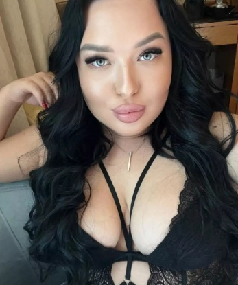 Мои услуги включают классический секс, оральный секс, эротический массаж, стриптиз и многое другое. Я гарантирую полное удовлетворение и незабываемый опыт. Посмотри мои фото и прочитай отзывы, чтобы убедиться в моей красоте и профессионализме. Жду тебя, чтобы сделать твои самые сокровенные мечты реальностью. 💋 2567, 23 года