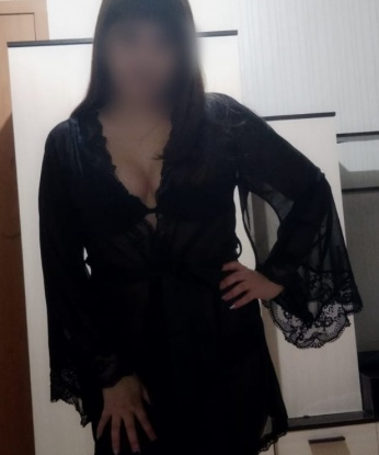 Страстная брюнетка пригласит в гости на незабываемые встречи. Мое роскошное тело и жгучий страстный взгляд поглотят тебя до последней клеточки. Приходи, не пожалеешь! 5957, 28 лет