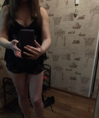 Страстная брюнетка пригласит в гости на незабываемые встречи. Мое роскошное тело и жгучий страстный взгляд поглотят тебя до последней клеточки. Приходи, не пожалеешь! 5957, 28 лет